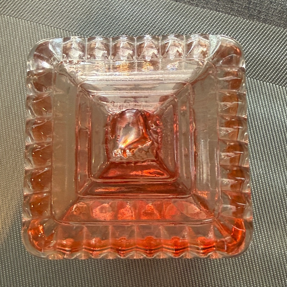Vintage Jeannette Glass "Wedding Cake Box" pedestal candy dish with lid - Picture 4 of 7